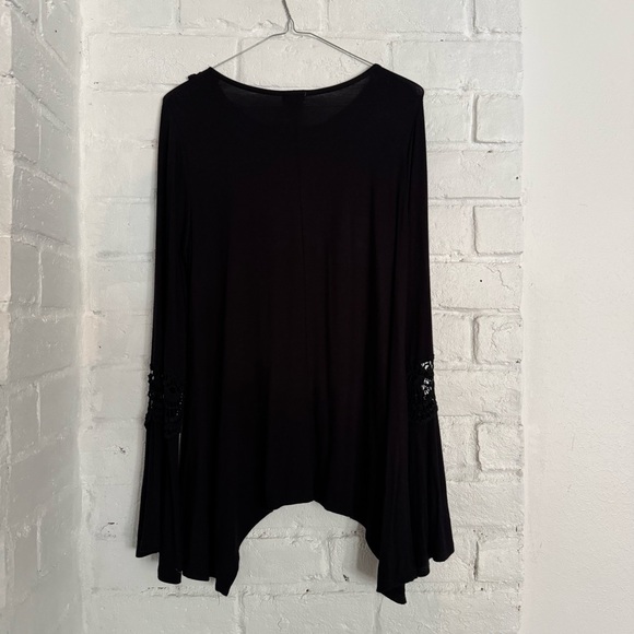 c. oliver Black Long Sleeve Tunic Top with Crochet Detail – Size M $17 - Picture 7 of 9